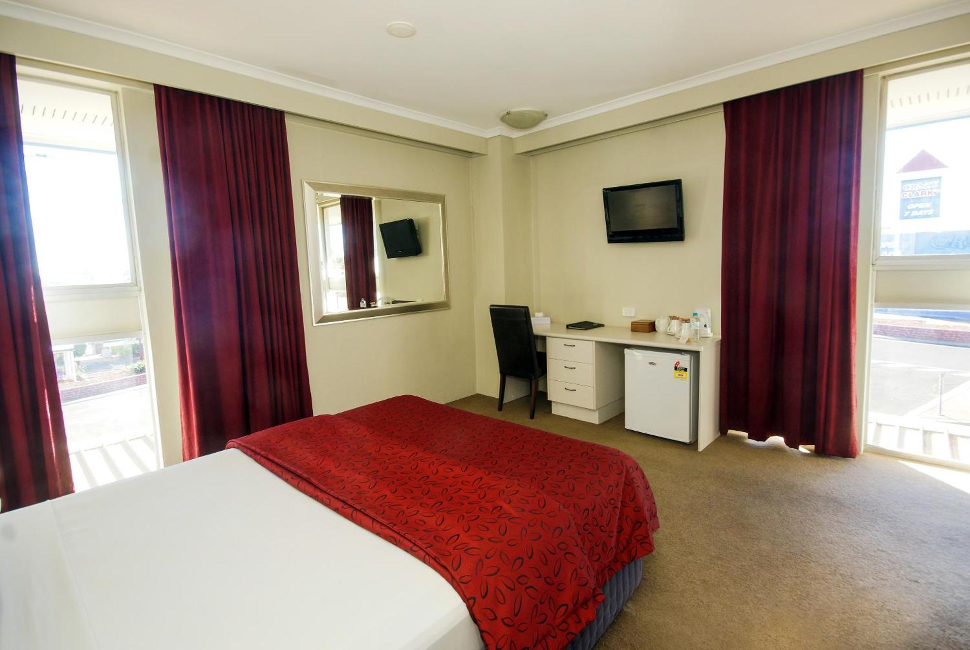 Isa Hotel Mount Isa Habitación foto